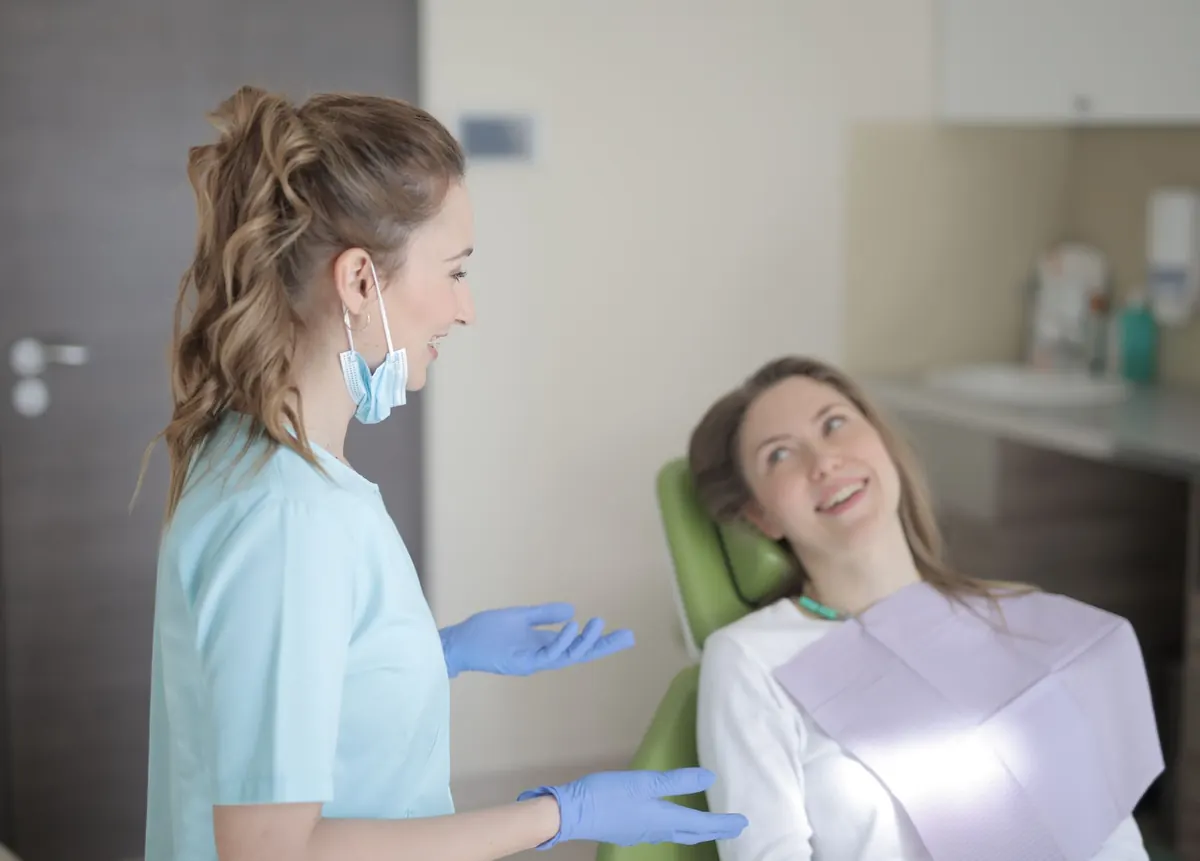 ¿Cuánto cuesta un implante dental en Chile? Guía de precios 2026