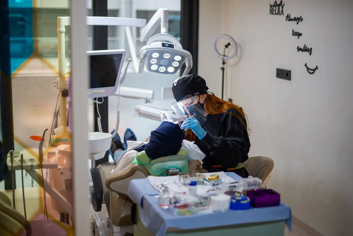 Rehabilitación oral completa: recuperar función y estética paso a paso
